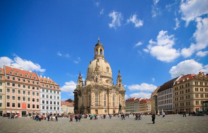 staedtereisen-dresden-bahnhit-frauenkirche_fullwidth