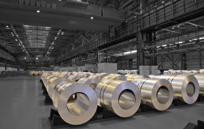 shutterstock_375337648_coil_yard_color_key_effect_web_670x425px